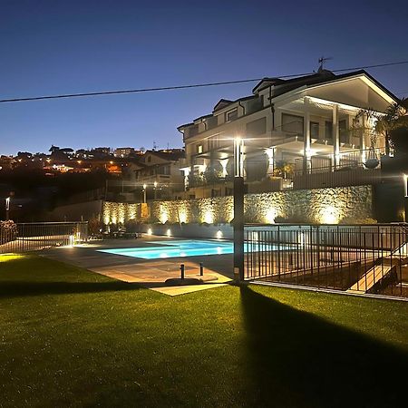 Villa La Matta Apartments And Luxury Suites Sanremo Bagian luar foto