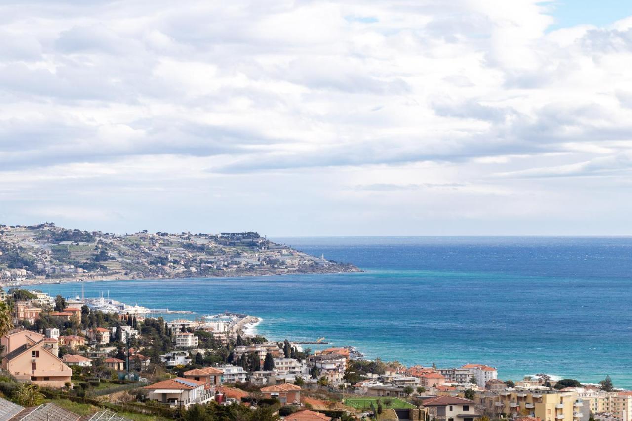 Villa La Matta Apartments And Luxury Suites Sanremo Bagian luar foto