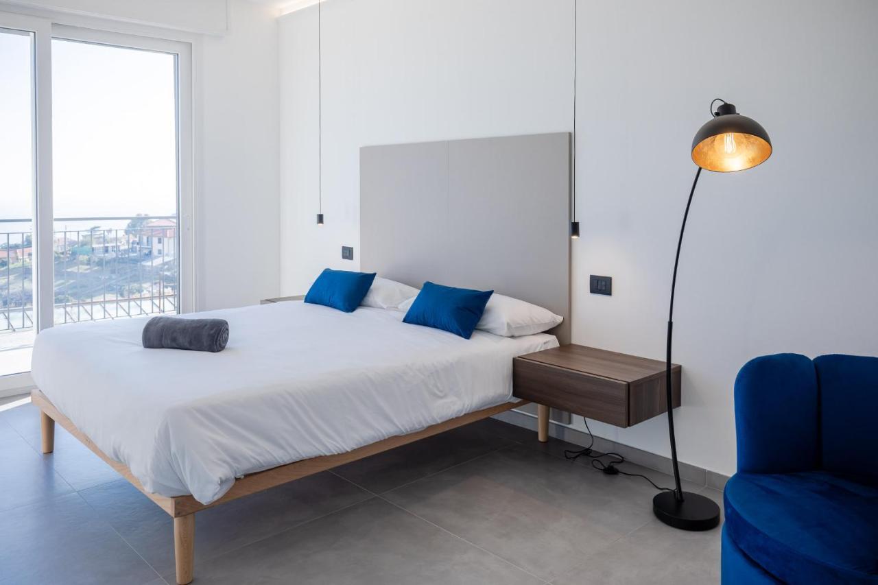 Villa La Matta Apartments And Luxury Suites Sanremo Bagian luar foto
