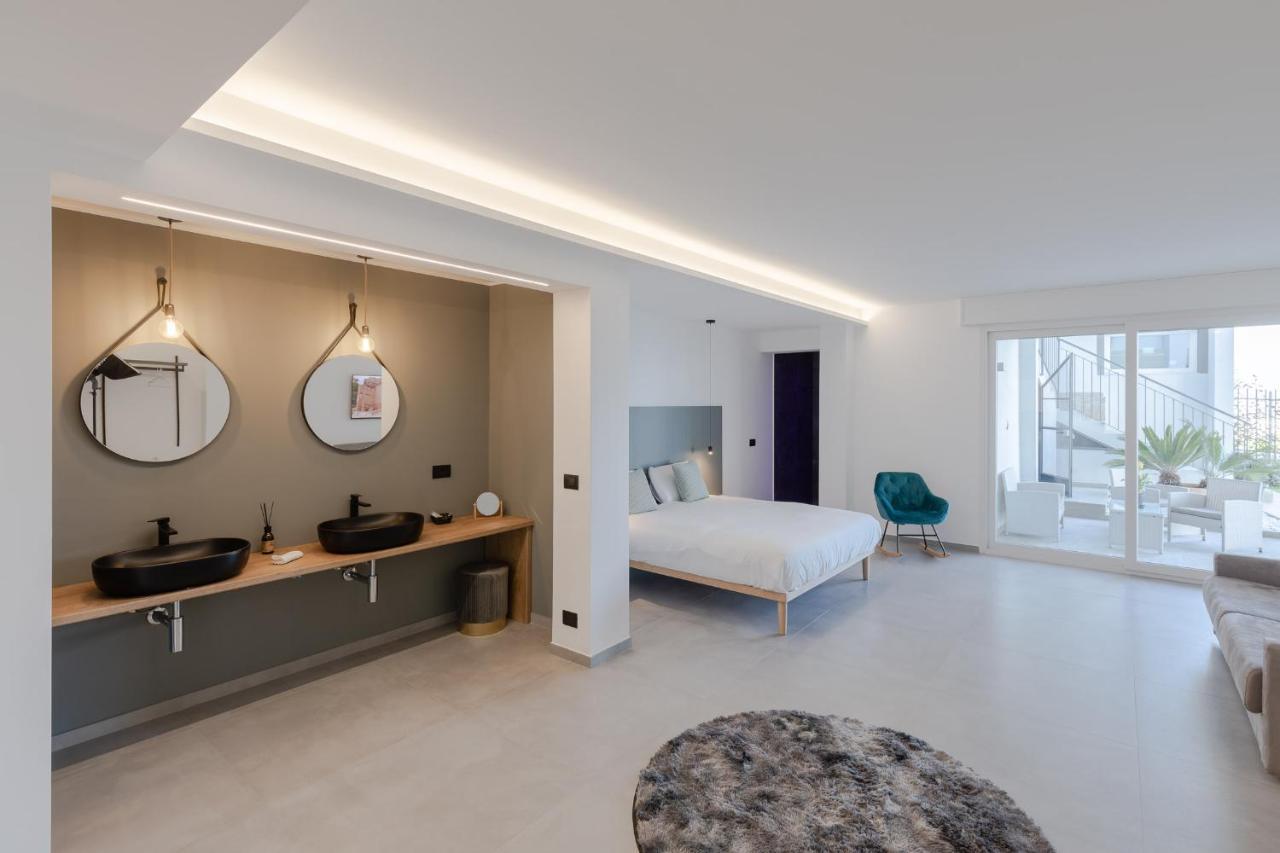 Villa La Matta Apartments And Luxury Suites Sanremo Bagian luar foto