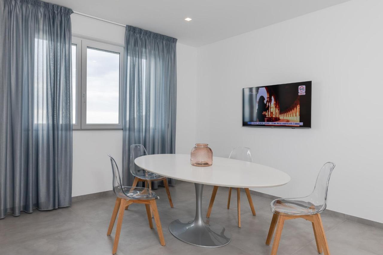Villa La Matta Apartments And Luxury Suites Sanremo Bagian luar foto