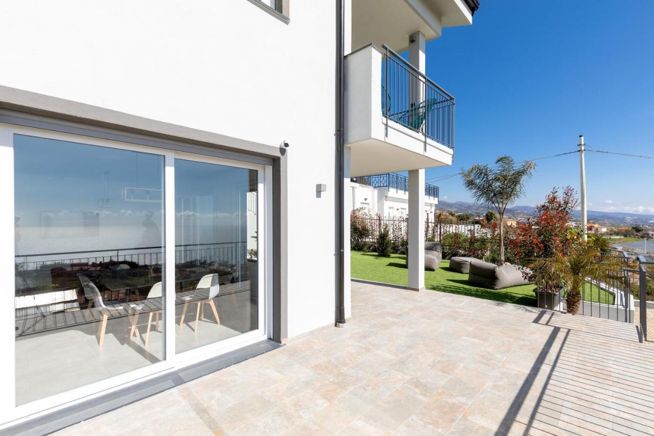 Villa La Matta Apartments And Luxury Suites Sanremo Bagian luar foto