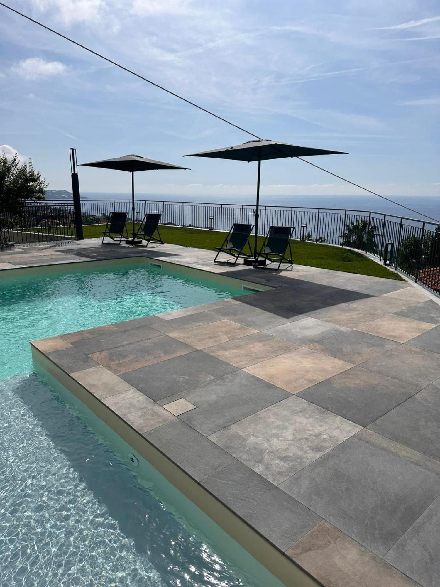 Villa La Matta Apartments And Luxury Suites Sanremo Bagian luar foto