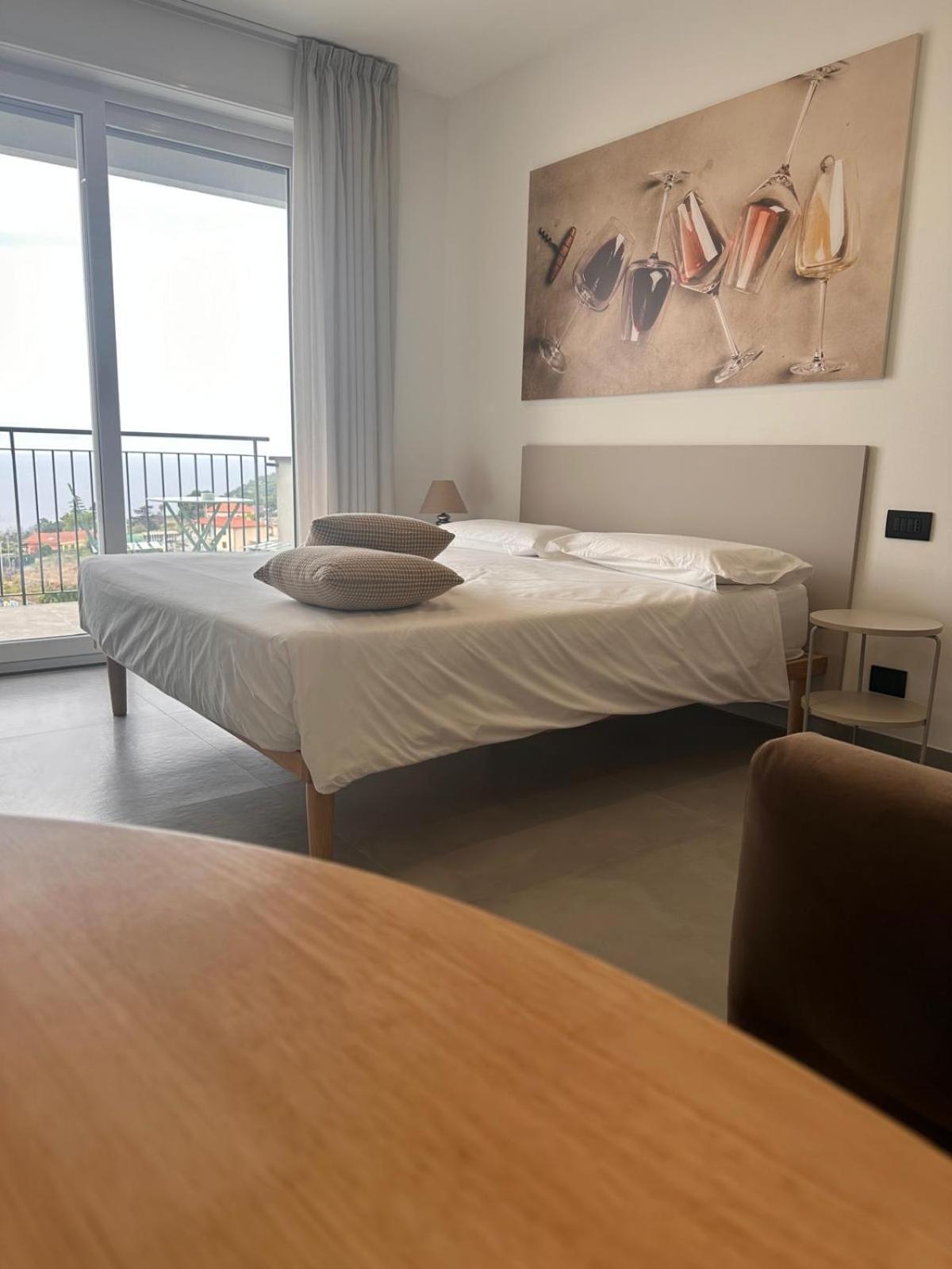 Villa La Matta Apartments And Luxury Suites Sanremo Ruang foto